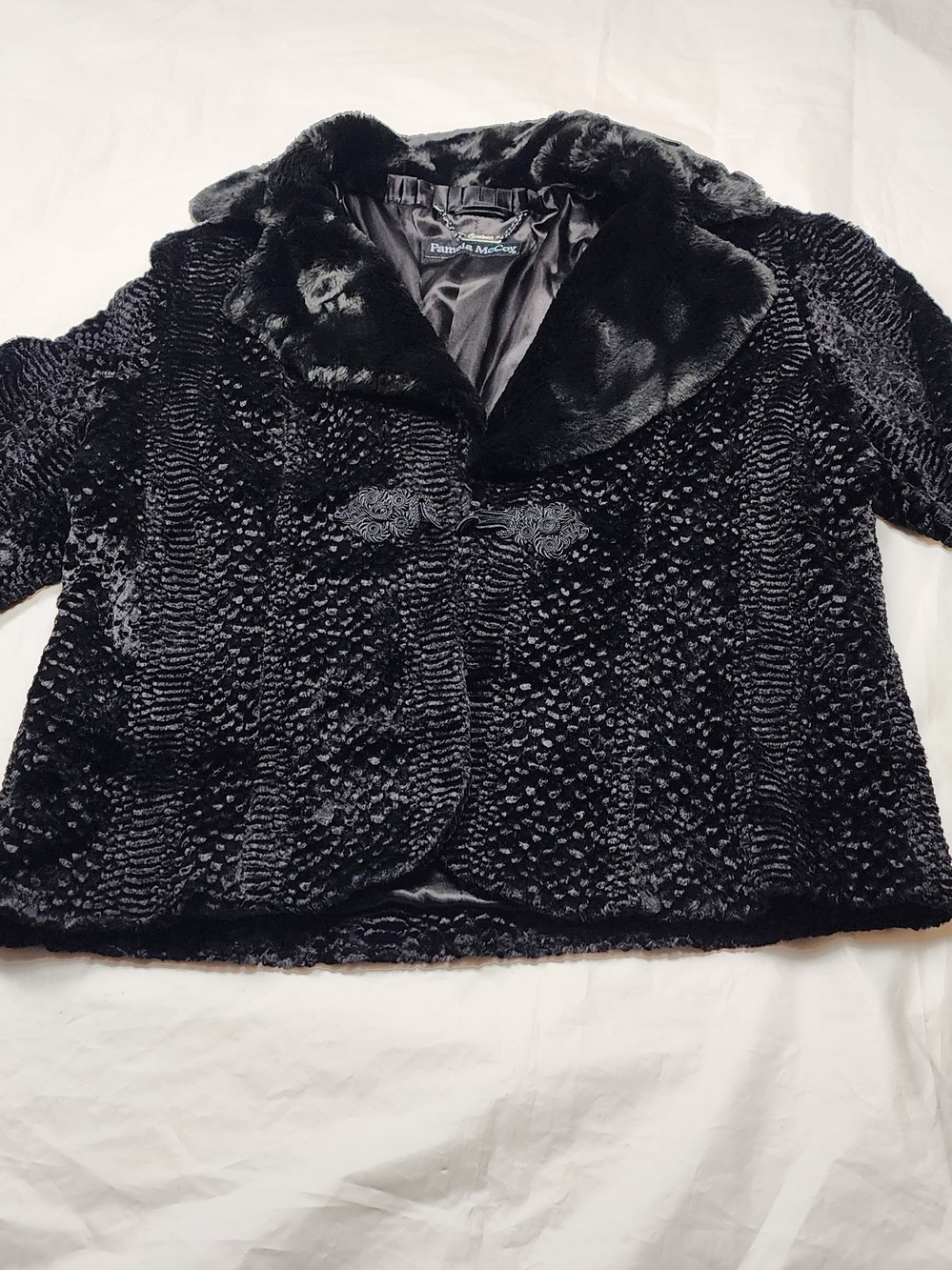 Pamela McCoy Black Faux Fur Coat Size Large Is Used Excellent Codition